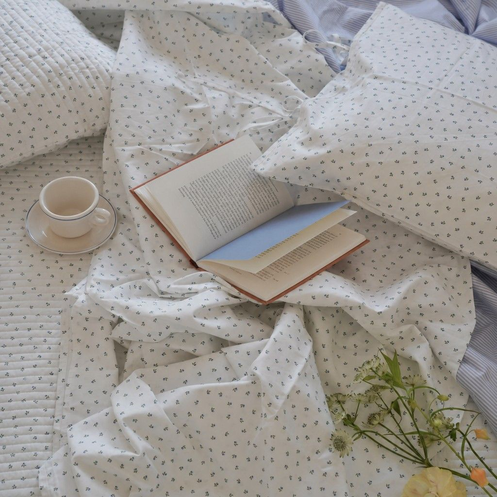 Floral cotton bedding